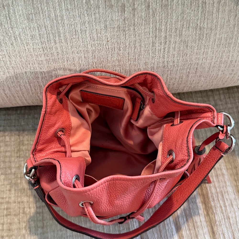 CoachAvery drawstring coral hobo bag Leather Bag with additional shoulder strap - Picture 11 of 12